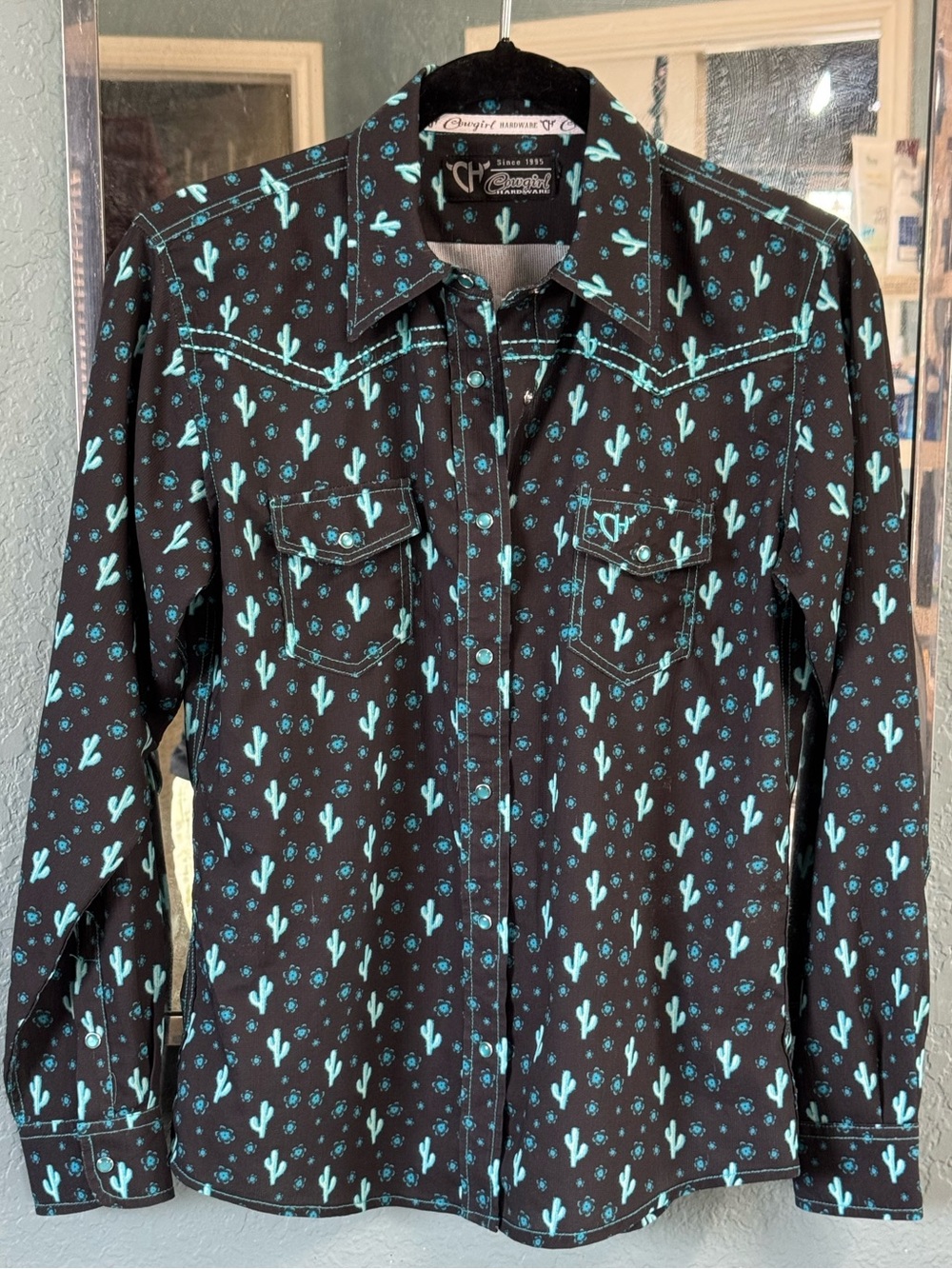 Cowgirl Hardware Branding Iron Snap Pearl Button Embroidered Catus Shirt Size S